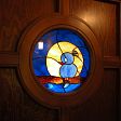 A Boldogság Kék Madara - A bejárati ajtó Tiffany-üvege Ági munkája