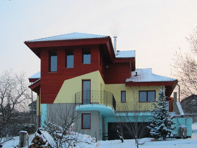 Budaörs - P+FSZT+TTÉR, 282 m2 - Ház a domboldalban
