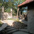 Nagykovácsi - FSZT+TTÉR, 180 m2 - Az építéskor kitermelt kőből készült minden kerti támfal